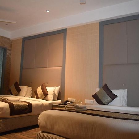Hotel Superb 5 Mins Walk From New Delhi Station Exteriér fotografie