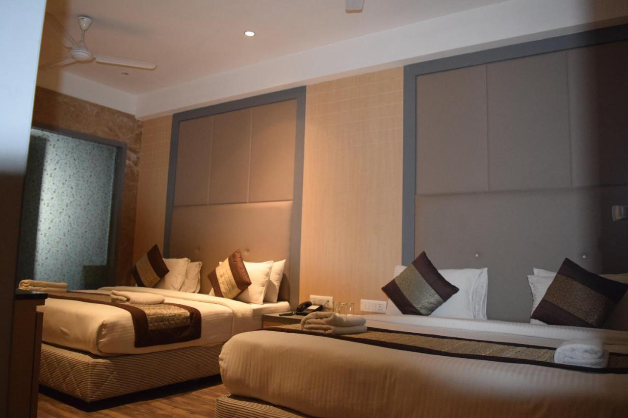 Hotel Superb 5 Mins Walk From New Delhi Station Exteriér fotografie