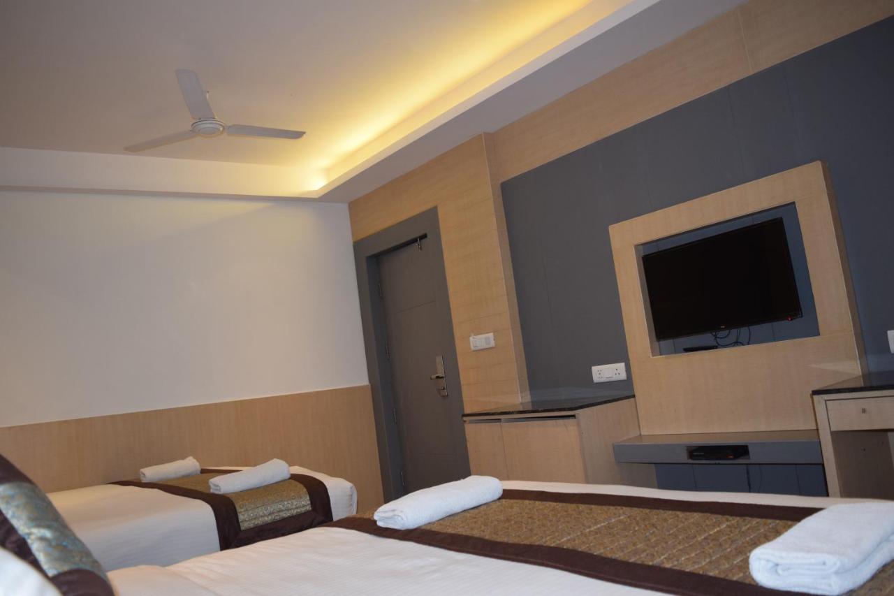 Hotel Superb 5 Mins Walk From New Delhi Station Exteriér fotografie