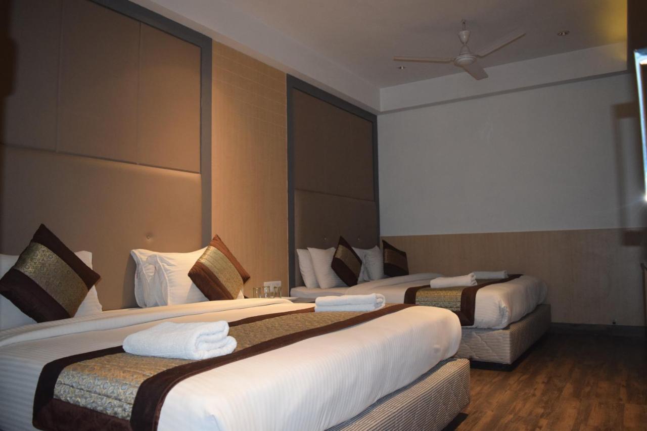 Hotel Superb 5 Mins Walk From New Delhi Station Exteriér fotografie