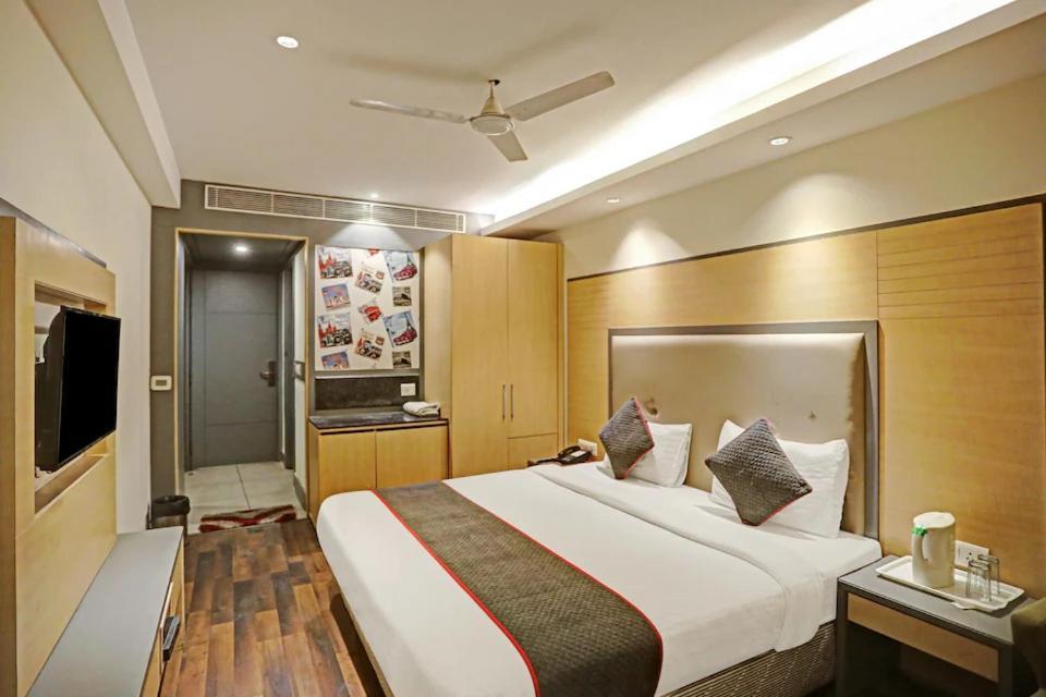 Hotel Superb 5 Mins Walk From New Delhi Station Exteriér fotografie