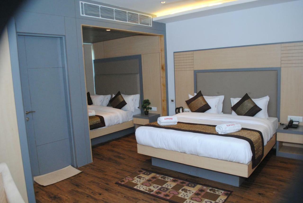 Hotel Superb 5 Mins Walk From New Delhi Station Exteriér fotografie