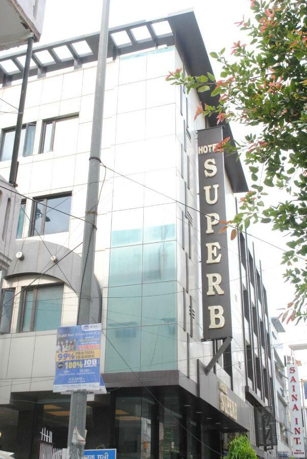 Hotel Superb 5 Mins Walk From New Delhi Station Exteriér fotografie