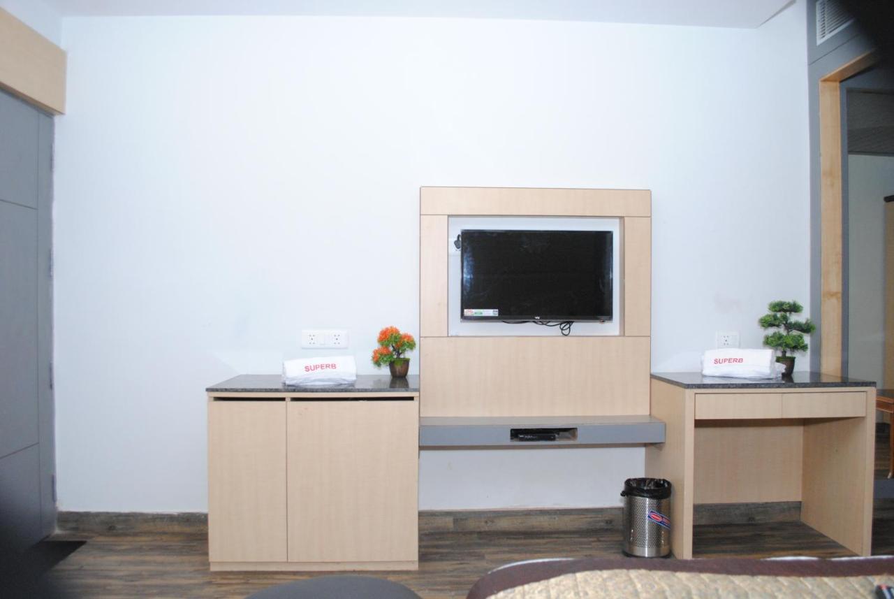 Hotel Superb 5 Mins Walk From New Delhi Station Exteriér fotografie