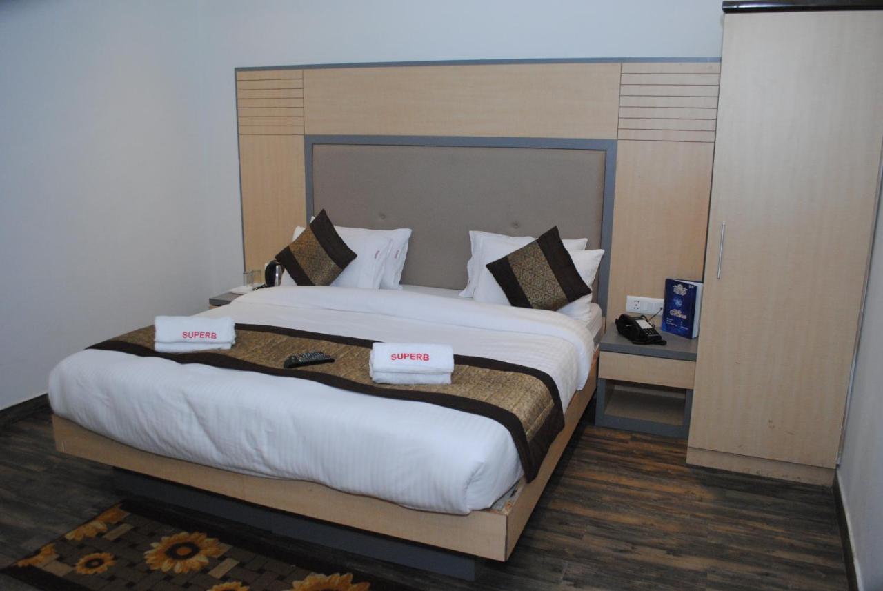 Hotel Superb 5 Mins Walk From New Delhi Station Exteriér fotografie